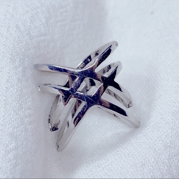 ❤️Seller’s Pick❤️ Beautiful Rhinestones Sliver Plated Ring - Picture 6 of 9